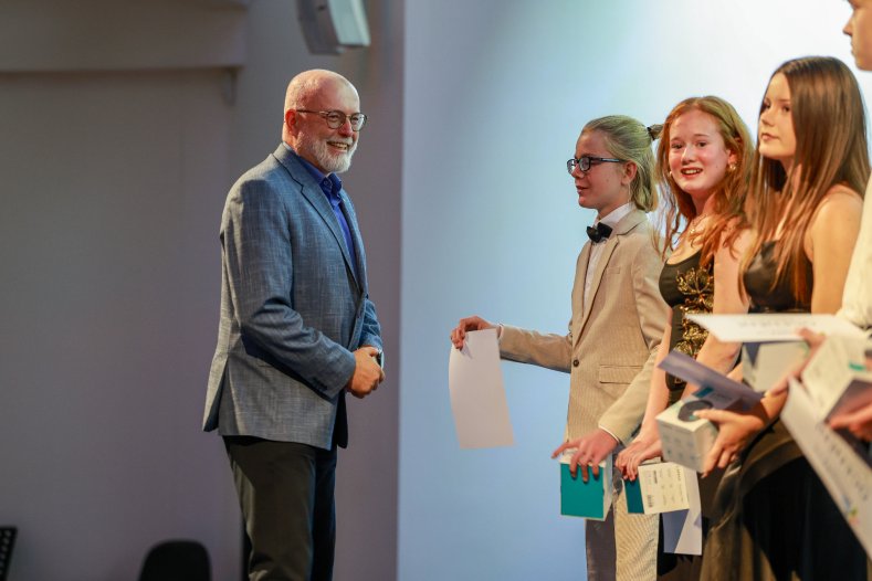 Astrofyzik, klavírista i mladý ekonom. Kraj ocenil 74 talentovaných žáků a studentů