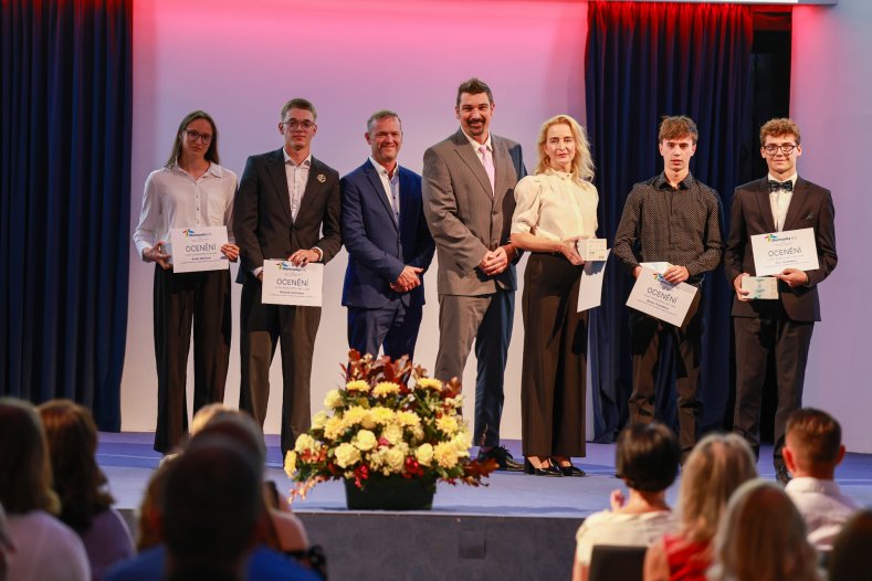 Astrofyzik, klavírista i mladý ekonom. Kraj ocenil 74 talentovaných žáků a studentů