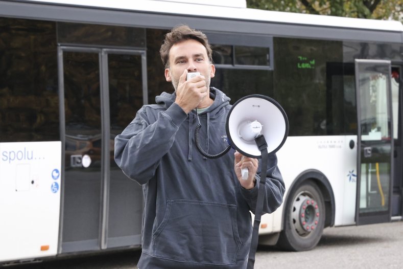  Zaměstnanci Olomouckého kraje vyměnili kanceláře za terén. Pomáhali v krajských organizacích a poznávali jejich každodenní realitu
