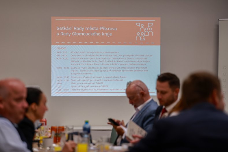  Krajští a přerovští radní jednali o rozvoji města
