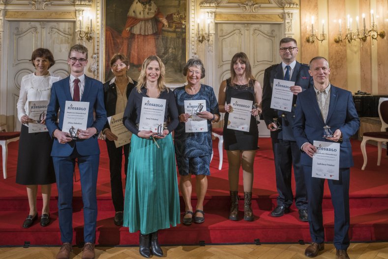 Už vás dnes napadlo, komu dát Křesadlo? Nominujte dobrovolníky