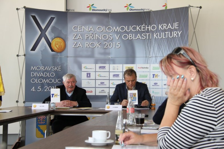 Cenu veřejnosti v oblasti kultury za rok 2015 vyhrála v internetovém hlasování kniha Příběhy uničovské archeologie  