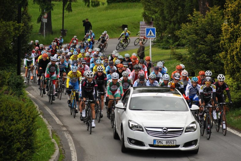 Lázně v Jeseníku chyszají Májový ples v přírodě i sportovní lahůdky