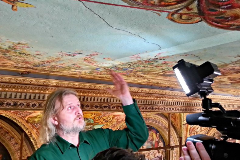 Záchrana unikátního výtvarného prostoru začíná. Sál Komenia projde péčí restaurátora