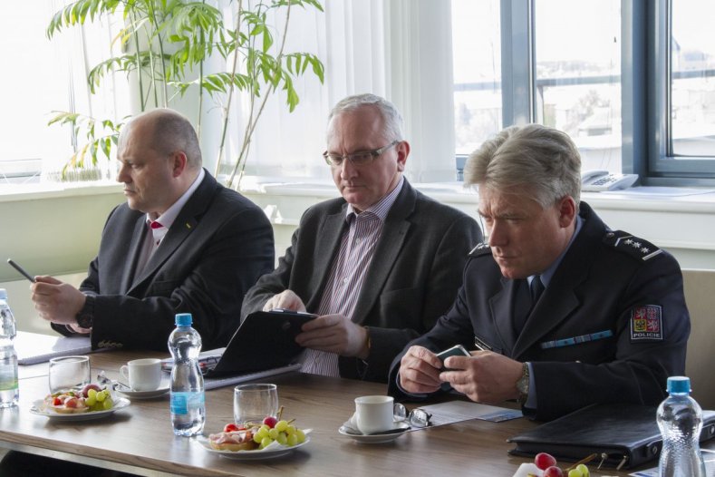 Zasedala Bezpečnostní rada Olomouckého kraje. Řešila například propagaci složek integrovaného záchranného systému