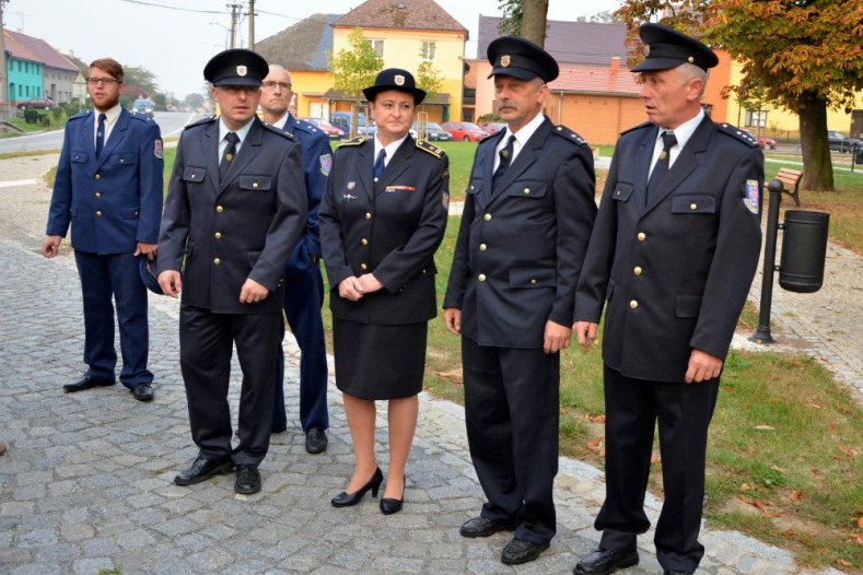Dobrovolní hasiči z Rokytnice u Přerova mají nové auto          Foto: Jan Teimer