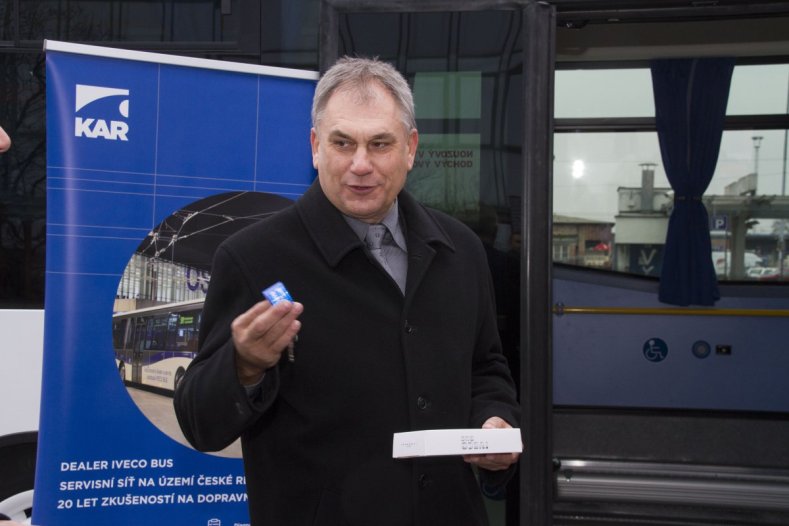 Olomoucký kraj pořídil speciální autobus. Využijí ho hlavně příspěvkové organizace a neziskovky