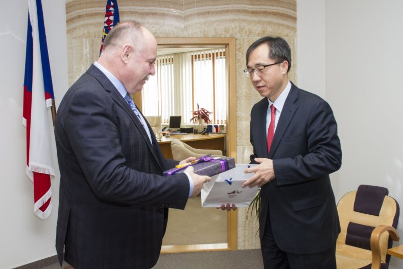 Olomoucký kraj navštívil velvyslanec Korejské republiky Seoung-hyun Moon