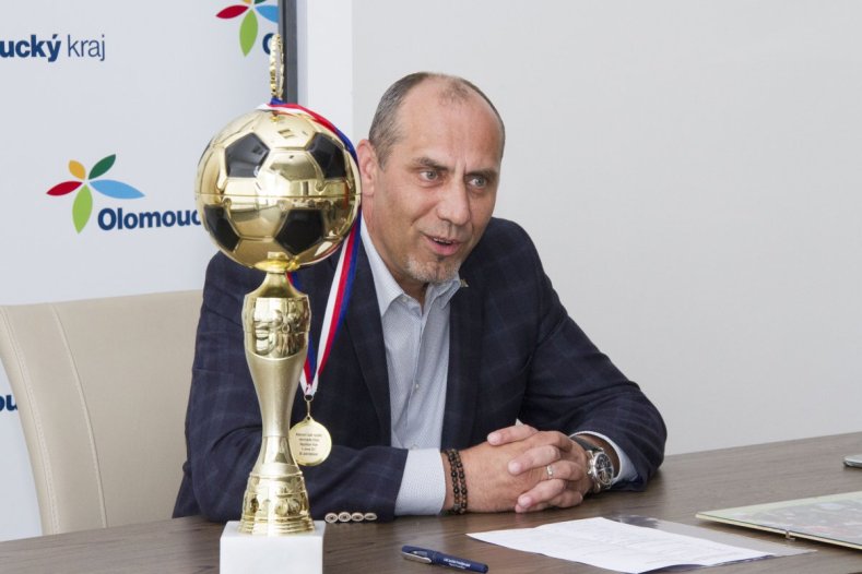 Náměstek hejtmana František Jura přijal mistry České republiky ve veteránském fotbalu