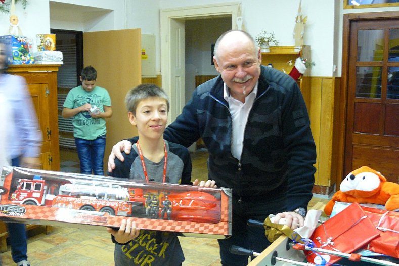 Díky kraji si užily Vánoce i děti v dětských domovech