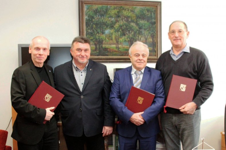 Kraj podpoří vysoké školy v regionu. Přispěje jim na projekty