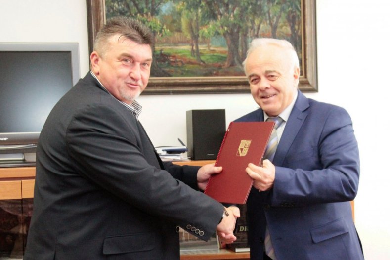 Kraj podpoří vysoké školy v regionu. Přispěje jim na projekty