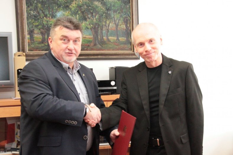 Kraj podpoří vysoké školy v regionu. Přispěje jim na projekty