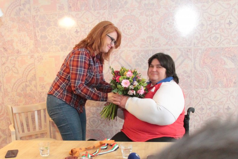 Paralympijská vítězka přivezla další medaile