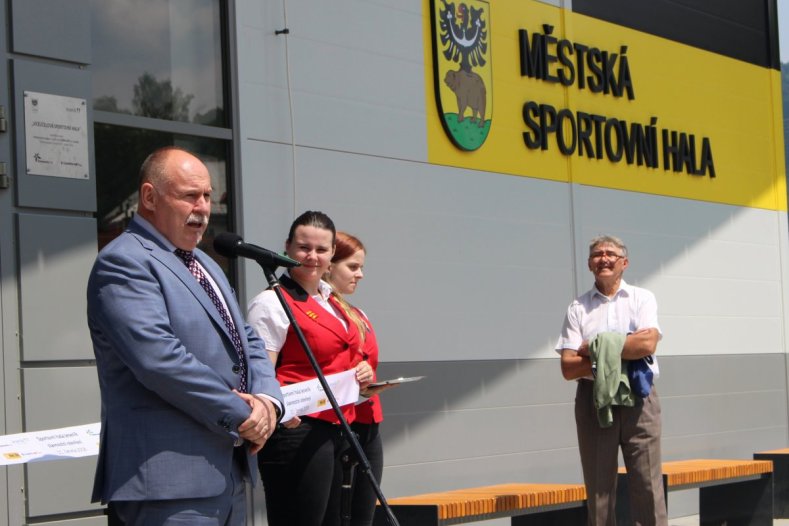 Jeseničtí si zasportují v nové hale. Vyrostla díky krajské dotaci 