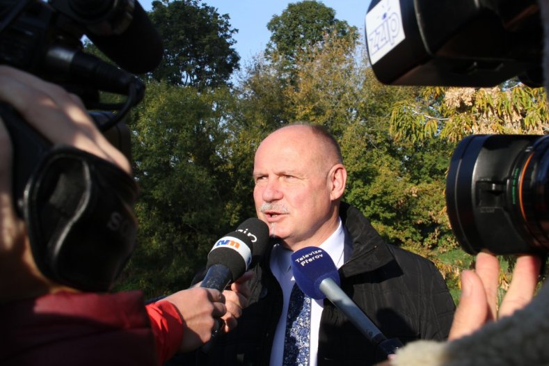 Prodloužení Baťova kanálu projednával hejtman přímo na lodi