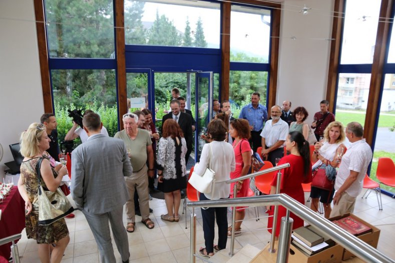 Vzácné sbírky zamířily z garáží do moderního depozitáře