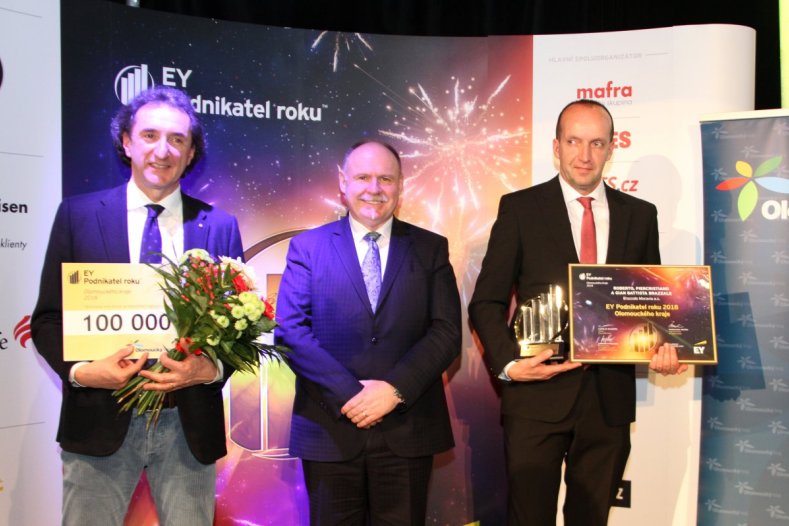 Hledáme podnikatele, kteří mění svět k lepšímu     Foto: Vítězové soutěže EY Podnikatel roku 2018