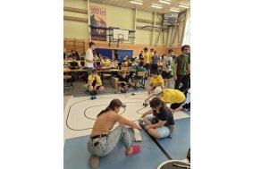 Roboti ovládli Jeseník. Na festival RoBoJ dorazilo téměř 200 mladých talentů