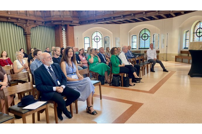 Sociání podnikání_konference
