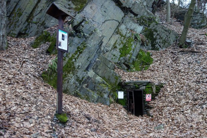 pohled na hlavní vstup do štoly_MHu